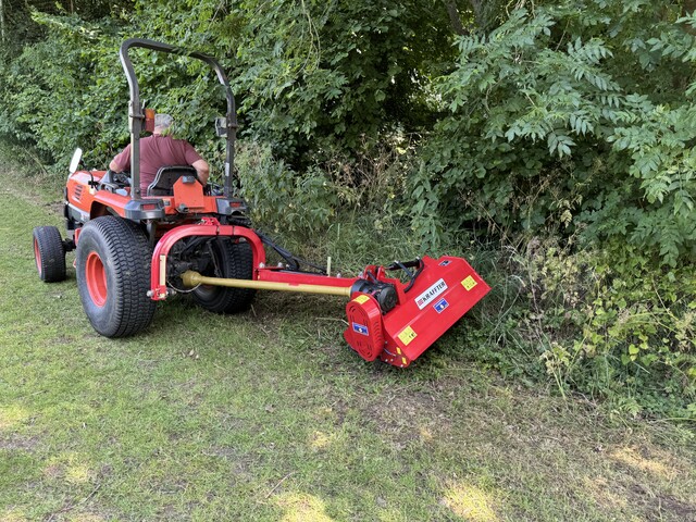 Krafter klepelmaaier voetbal sleeuwijk