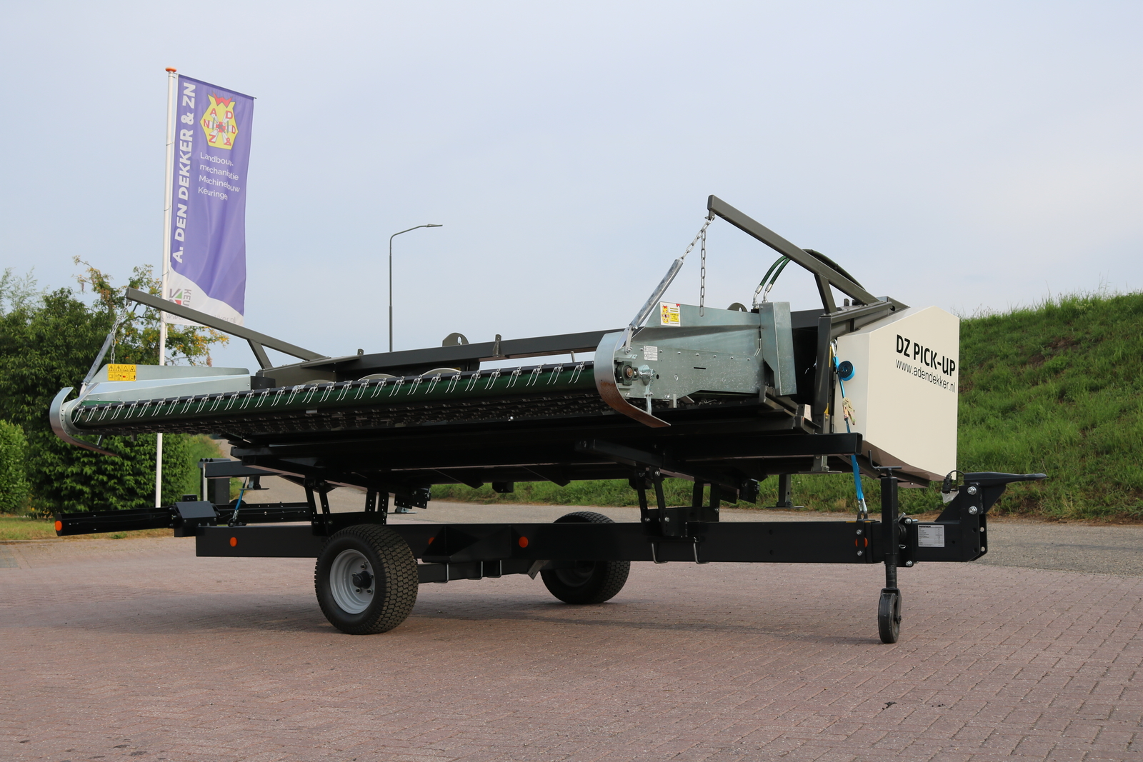 Remorque pour transporter équipement de terrassement et machinerie